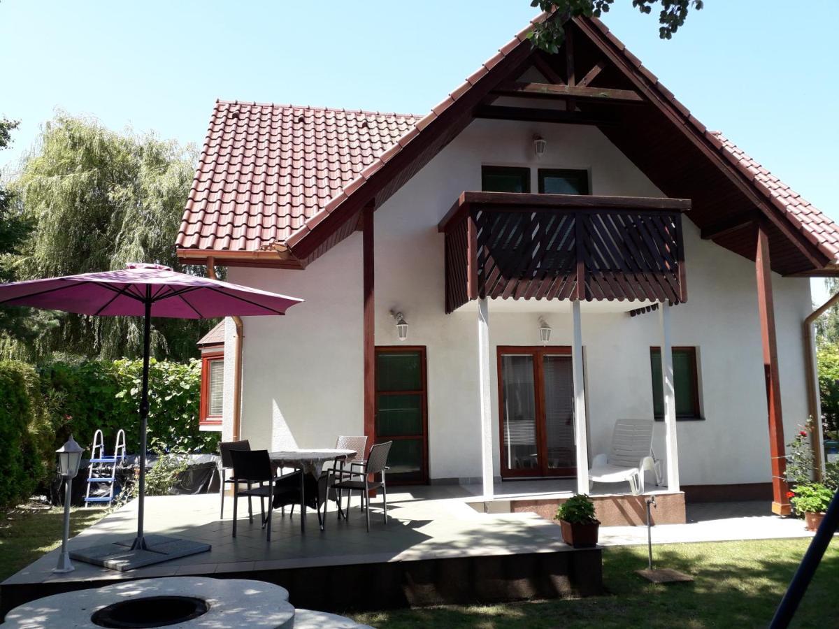 הוילה Balatonberény Beatrix Ueduelohaz מראה חיצוני תמונה