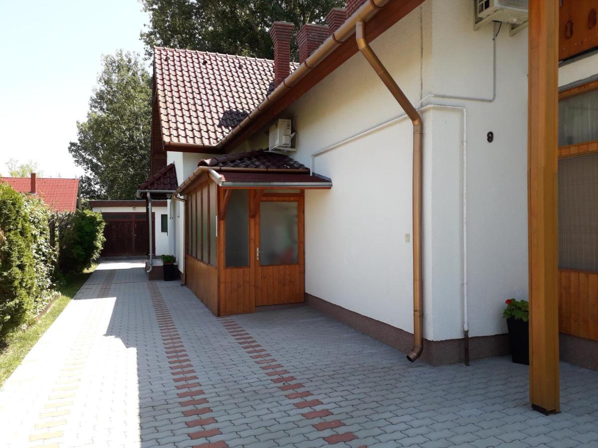 הוילה Balatonberény Beatrix Ueduelohaz מראה חיצוני תמונה