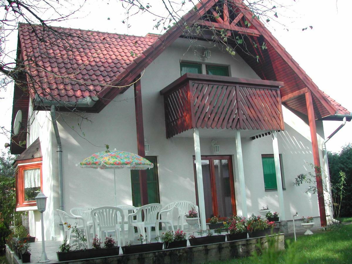 הוילה Balatonberény Beatrix Ueduelohaz מראה חיצוני תמונה
